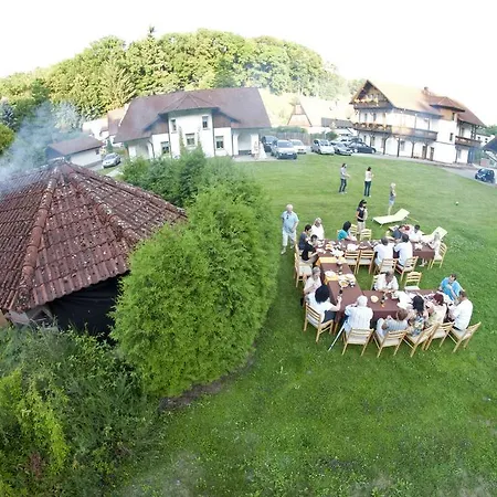 Family Apartments In Vrchlabi, Giant Mountains - Pension 220 Guest house Vrchlabi