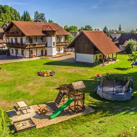 Family Apartments In Vrchlabi, Giant Mountains - Pension 220 Guest house 3*